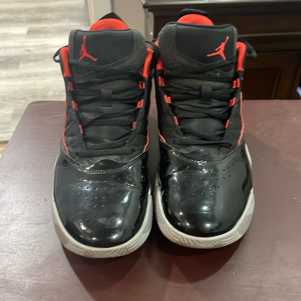 JORDAN STAY LOYAL PATENT BRED